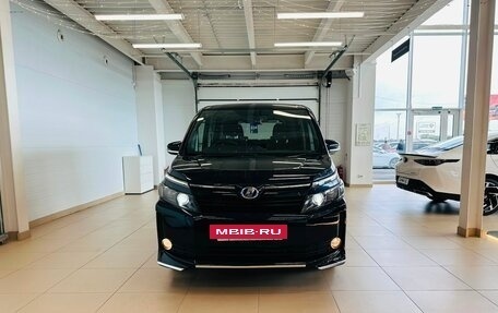 Toyota Voxy III, 2014 год, 1 829 000 рублей, 9 фотография