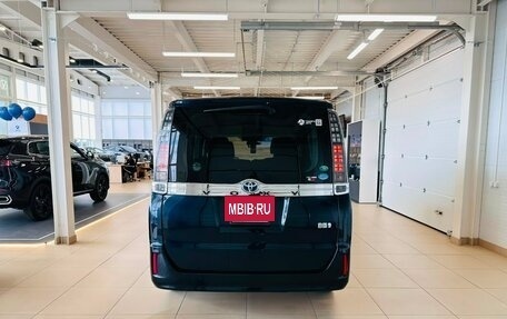 Toyota Voxy III, 2014 год, 1 829 000 рублей, 5 фотография