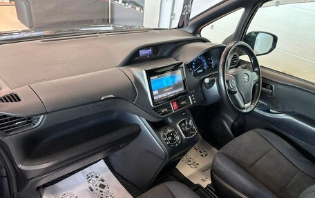 Toyota Voxy III, 2014 год, 1 829 000 рублей, 13 фотография