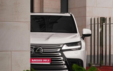 Lexus LX, 2022 год, 13 990 000 рублей, 3 фотография