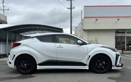 Toyota C-HR I рестайлинг, 2021 год, 1 498 000 рублей, 7 фотография