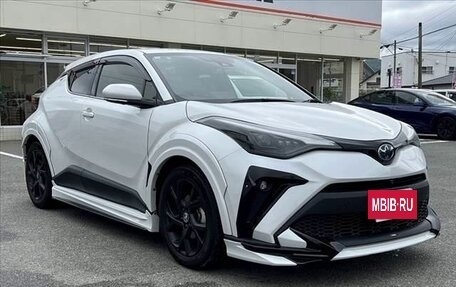 Toyota C-HR I рестайлинг, 2021 год, 1 498 000 рублей, 8 фотография