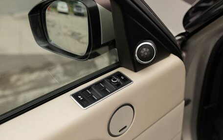 Land Rover Range Rover IV рестайлинг, 2013 год, 3 200 000 рублей, 18 фотография