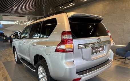 Toyota Land Cruiser Prado 150 рестайлинг 2, 2015 год, 3 695 000 рублей, 4 фотография