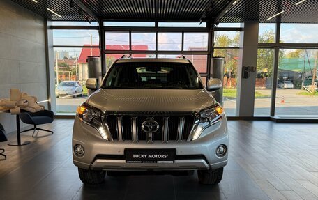 Toyota Land Cruiser Prado 150 рестайлинг 2, 2015 год, 3 695 000 рублей, 2 фотография