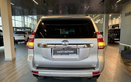 Toyota Land Cruiser Prado 150 рестайлинг 2, 2015 год, 3 695 000 рублей, 5 фотография
