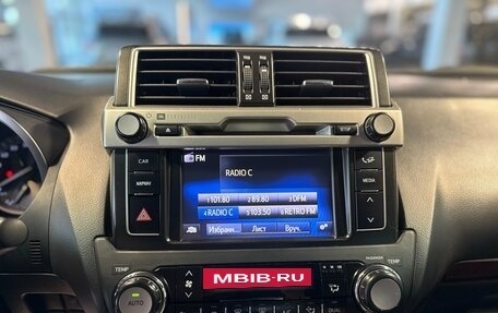 Toyota Land Cruiser Prado 150 рестайлинг 2, 2015 год, 3 695 000 рублей, 14 фотография