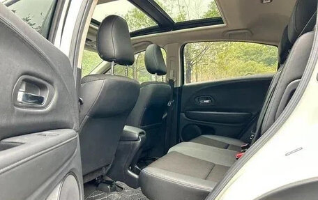 Honda Vezel, 2022 год, 1 440 000 рублей, 10 фотография