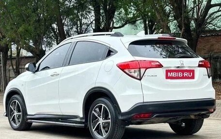 Honda Vezel, 2022 год, 1 440 000 рублей, 5 фотография
