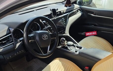 Toyota Camry, 2020 год, 3 100 000 рублей, 4 фотография