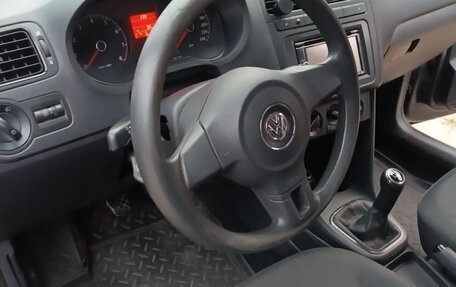 Volkswagen Polo VI (EU Market), 2011 год, 680 000 рублей, 11 фотография