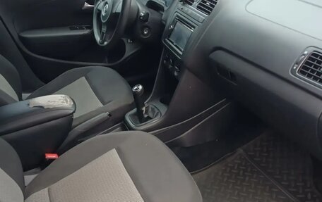 Volkswagen Polo VI (EU Market), 2011 год, 680 000 рублей, 13 фотография