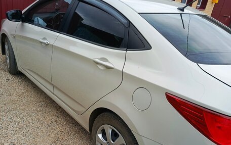 Hyundai Solaris II рестайлинг, 2014 год, 660 000 рублей, 4 фотография