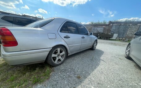 Mercedes-Benz C-Класс, 1994 год, 155 000 рублей, 4 фотография