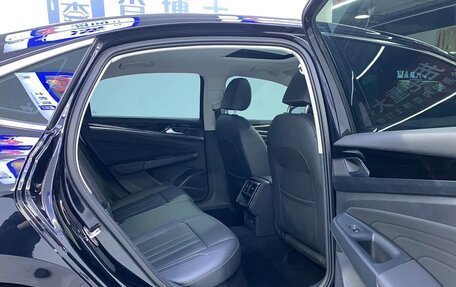 Volkswagen Passat B8 рестайлинг, 2022 год, 2 395 000 рублей, 15 фотография