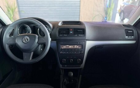 Skoda Yeti I рестайлинг, 2014 год, 1 320 000 рублей, 19 фотография
