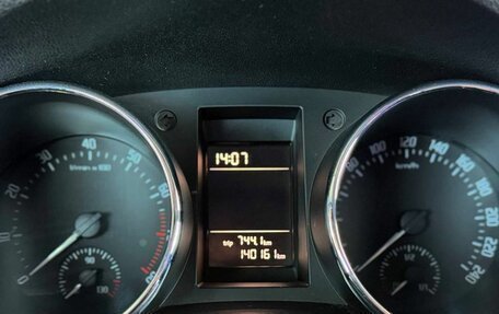 Skoda Yeti I рестайлинг, 2014 год, 1 320 000 рублей, 18 фотография