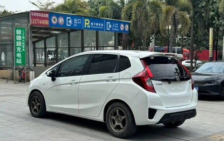 Honda Fit III, 2018 год, 890 000 рублей, 4 фотография