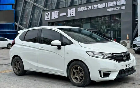 Honda Fit III, 2018 год, 890 000 рублей, 3 фотография