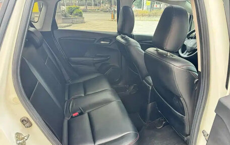 Honda Fit III, 2018 год, 890 000 рублей, 9 фотография