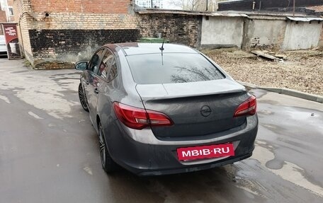 Opel Astra J, 2012 год, 649 999 рублей, 2 фотография