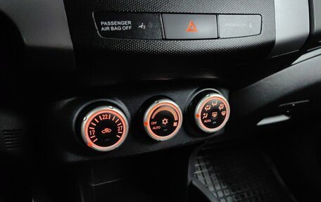 Mitsubishi Outlander III рестайлинг 3, 2008 год, 738 000 рублей, 15 фотография