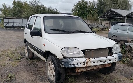 Chevrolet Niva I рестайлинг, 2003 год, 85 000 рублей, 3 фотография