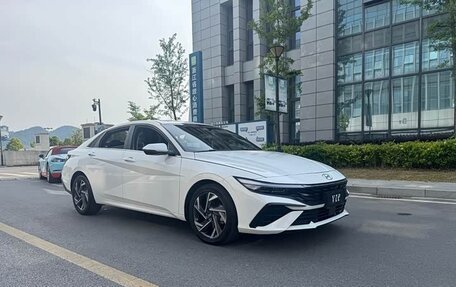 Hyundai Elantra, 2022 год, 1 180 000 рублей, 3 фотография