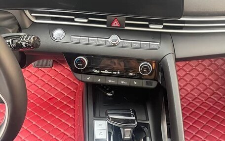Hyundai Elantra, 2022 год, 1 180 000 рублей, 11 фотография