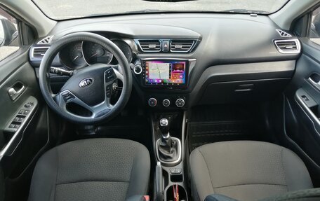 KIA Rio III рестайлинг, 2016 год, 1 099 000 рублей, 18 фотография