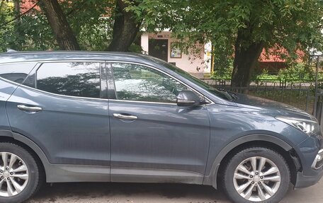 Hyundai Santa Fe III рестайлинг, 2017 год, 1 950 000 рублей, 2 фотография