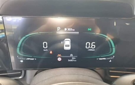 Hyundai Elantra, 2024 год, 1 800 008 рублей, 15 фотография