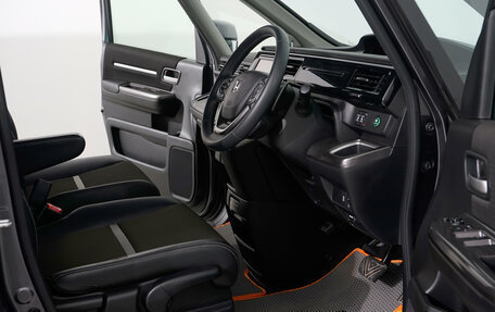 Honda Stepwgn IV, 2020 год, 2 465 000 рублей, 13 фотография