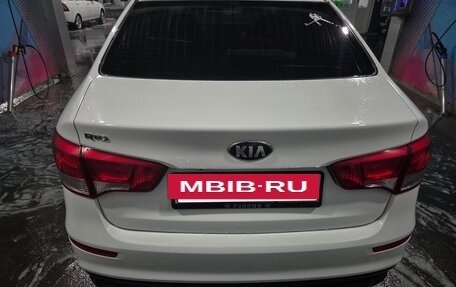 KIA Rio III рестайлинг, 2016 год, 880 000 рублей, 4 фотография