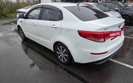 KIA Rio III рестайлинг, 2016 год, 880 000 рублей, 34 фотография