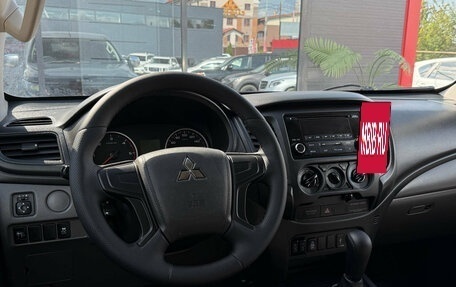 Mitsubishi L200 IV рестайлинг, 2018 год, 1 590 000 рублей, 14 фотография
