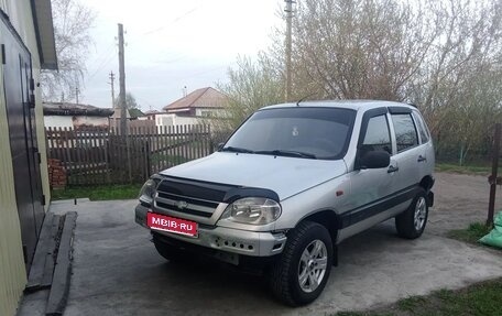 Chevrolet Niva I рестайлинг, 2003 год, 330 000 рублей, 1 фотография
