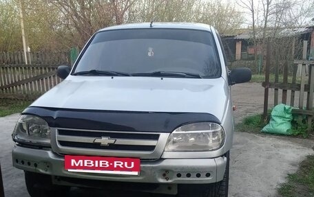 Chevrolet Niva I рестайлинг, 2003 год, 330 000 рублей, 3 фотография