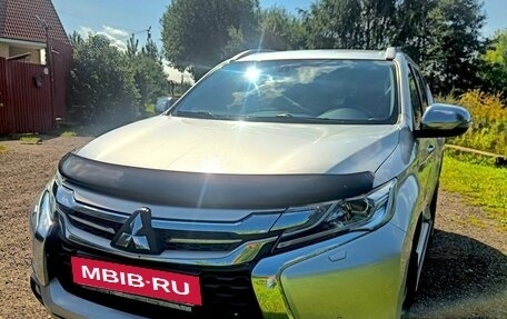 Mitsubishi Pajero Sport III рестайлинг, 2017 год, 2 980 000 рублей, 7 фотография