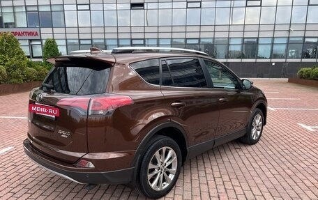 Toyota RAV4, 2017 год, 2 680 000 рублей, 4 фотография