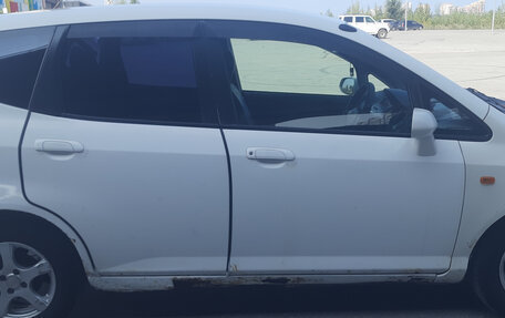 Honda Fit III, 2004 год, 300 000 рублей, 12 фотография