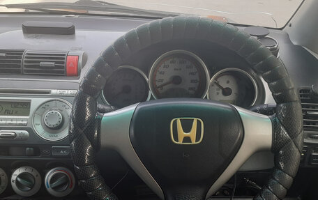 Honda Fit III, 2004 год, 300 000 рублей, 16 фотография