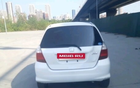 Honda Fit III, 2004 год, 300 000 рублей, 25 фотография