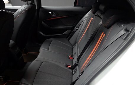 BMW 1 серия, 2020 год, 2 105 000 рублей, 20 фотография