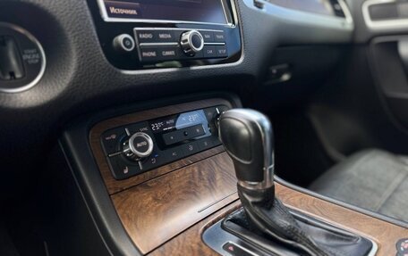 Volkswagen Touareg III, 2013 год, 1 900 000 рублей, 26 фотография