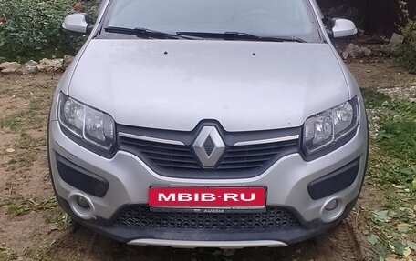Renault Sandero II рестайлинг, 2015 год, 750 000 рублей, 1 фотография