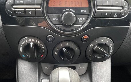 Mazda 2 III, 2012 год, 15 фотография