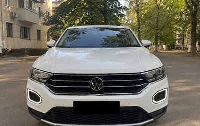Volkswagen T-Roc I, 2023 год, 2 200 000 рублей, 1 фотография