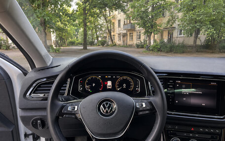 Volkswagen T-Roc I, 2023 год, 2 200 000 рублей, 5 фотография