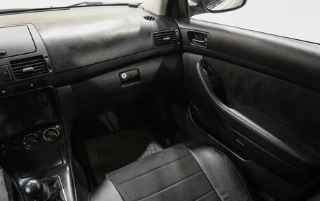 Toyota Avensis III рестайлинг, 2006 год, 619 000 рублей, 19 фотография